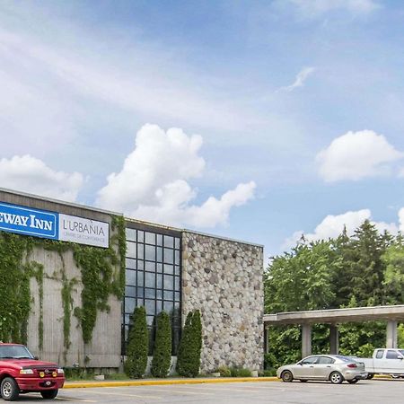 Travelodge By Wyndham Trois-Rivieres Exterior photo