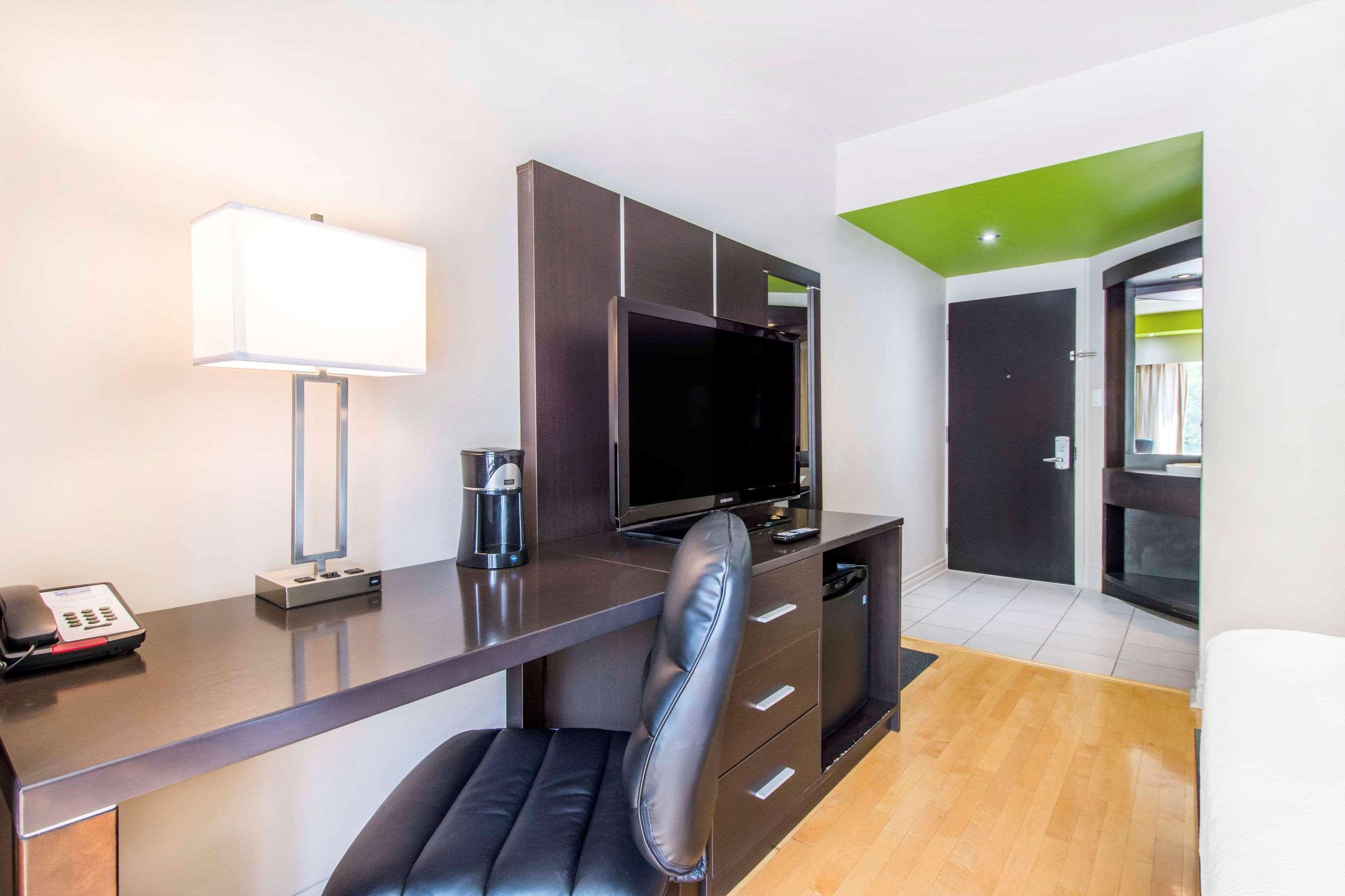 Travelodge By Wyndham Trois-Rivieres Exterior photo