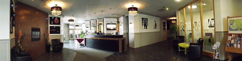 Travelodge By Wyndham Trois-Rivieres Exterior photo